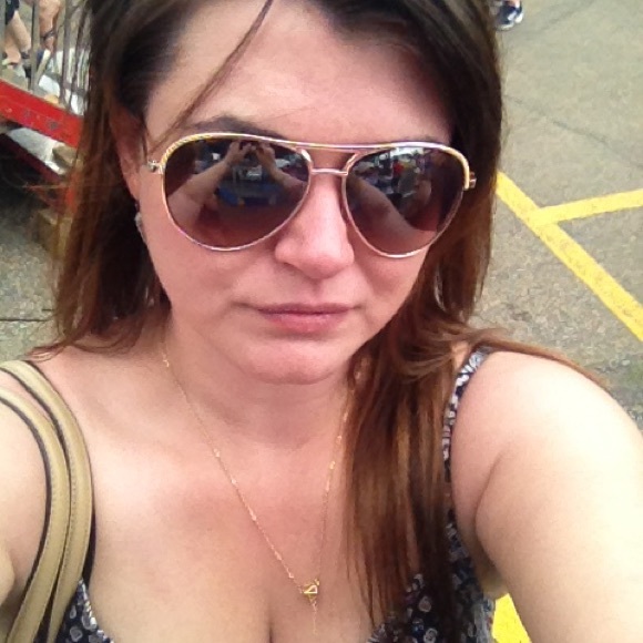 Meet your Posher, Shannon - Picture 5 of 5